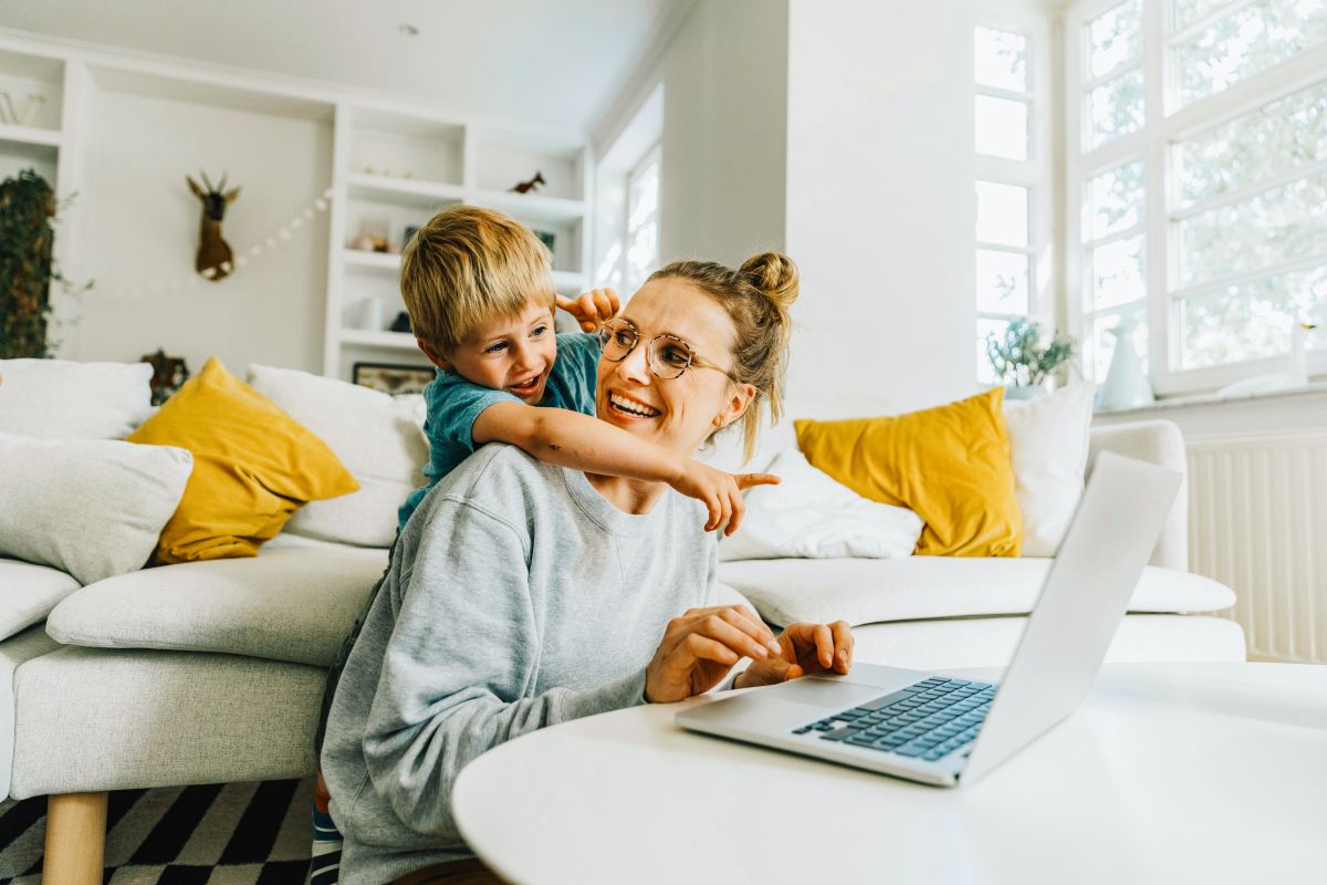 Young Mum with Child1